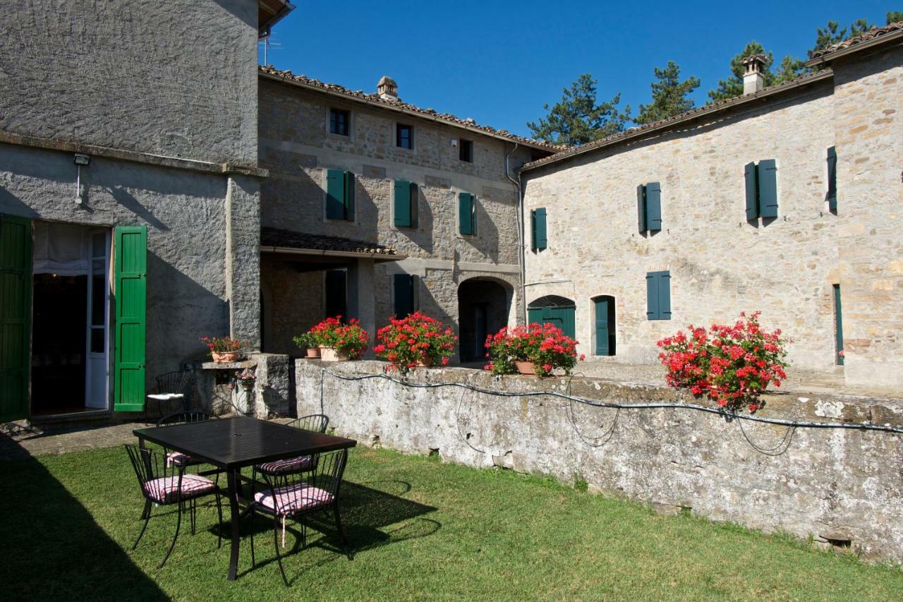 La Corte Bonomini Bed & Breakfast Neviano degli Arduini ภายนอก รูปภาพ